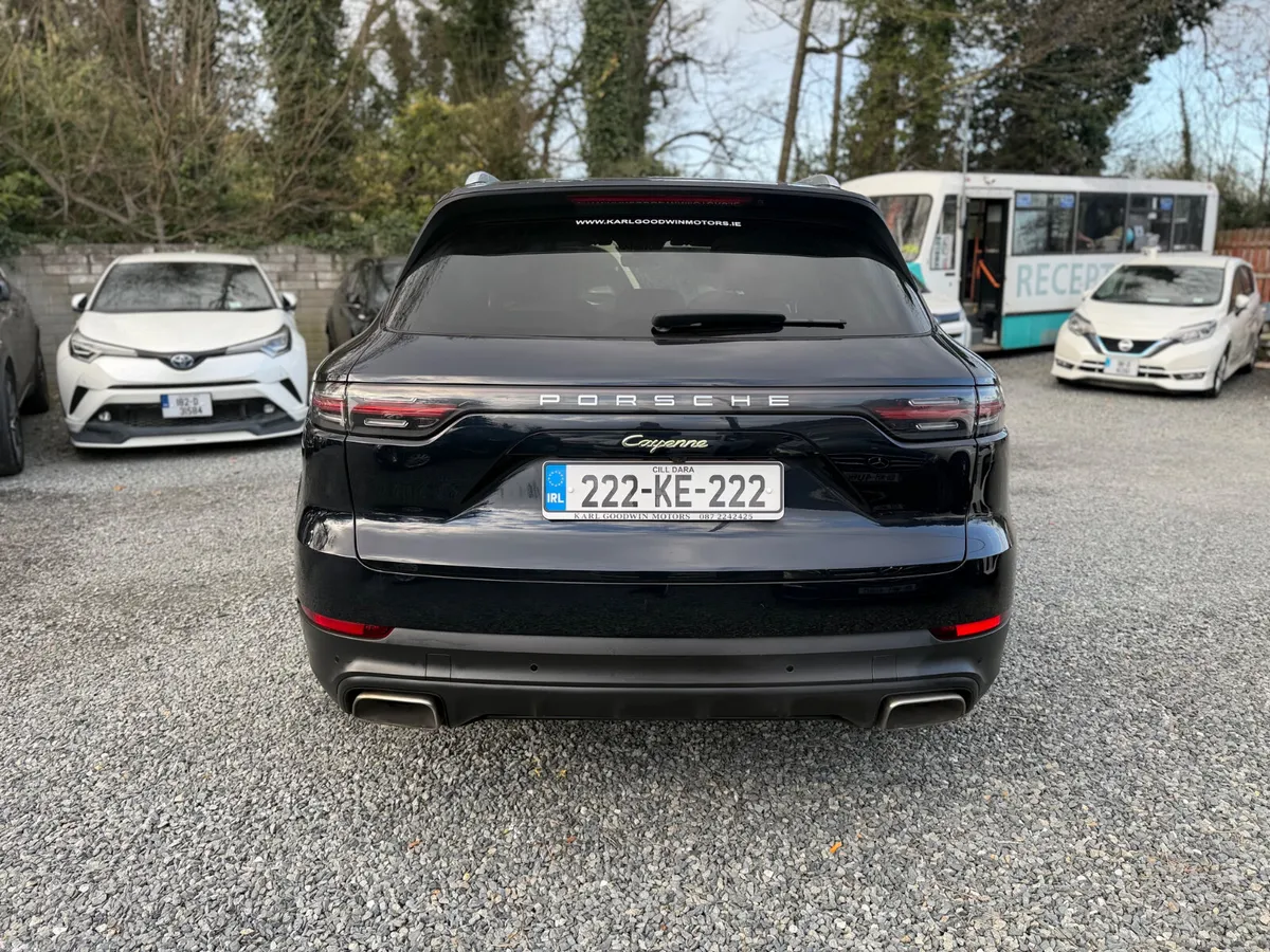 Porsche Cayenne 2022 - Image 3