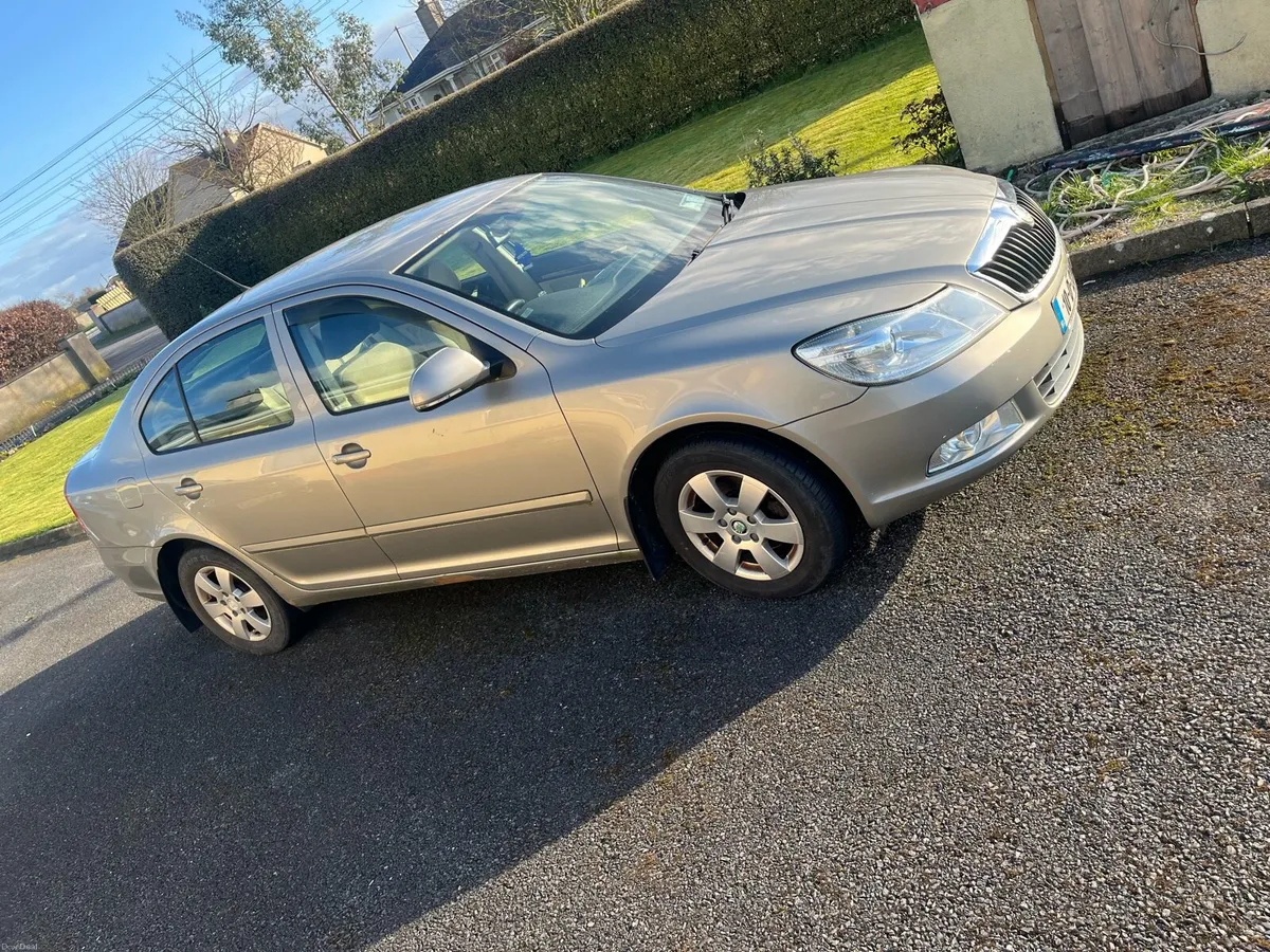 2010 Skoda Octavia 1.6 Diesel - Image 3