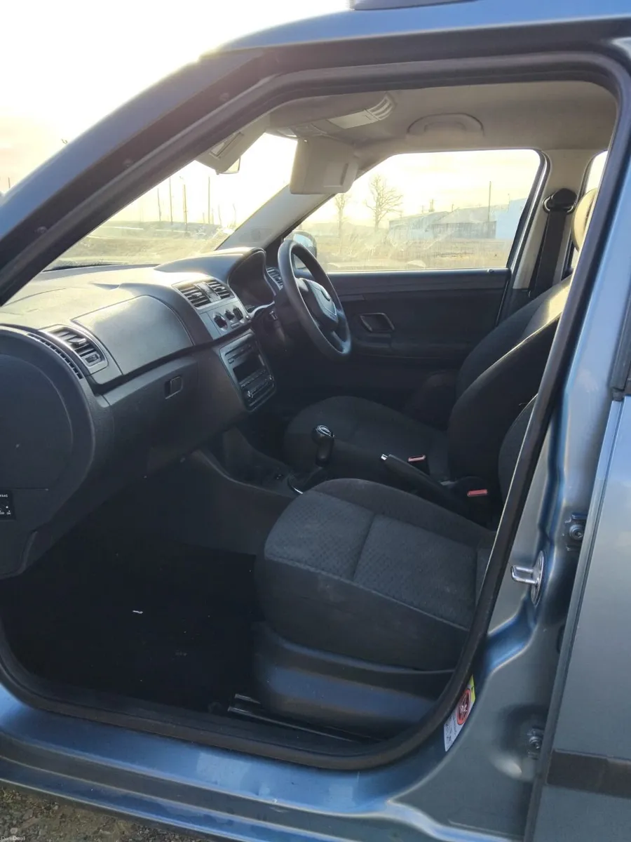 2011 Skoda Fabia - Image 2