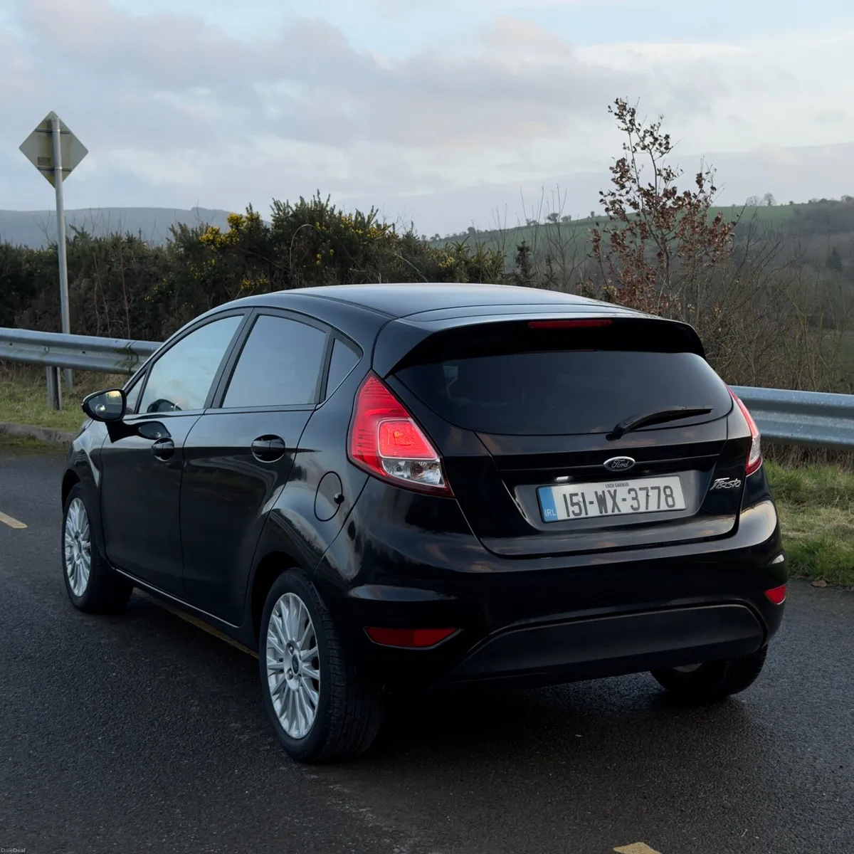 2015 Ford Fiesta (Titanium) - Image 3
