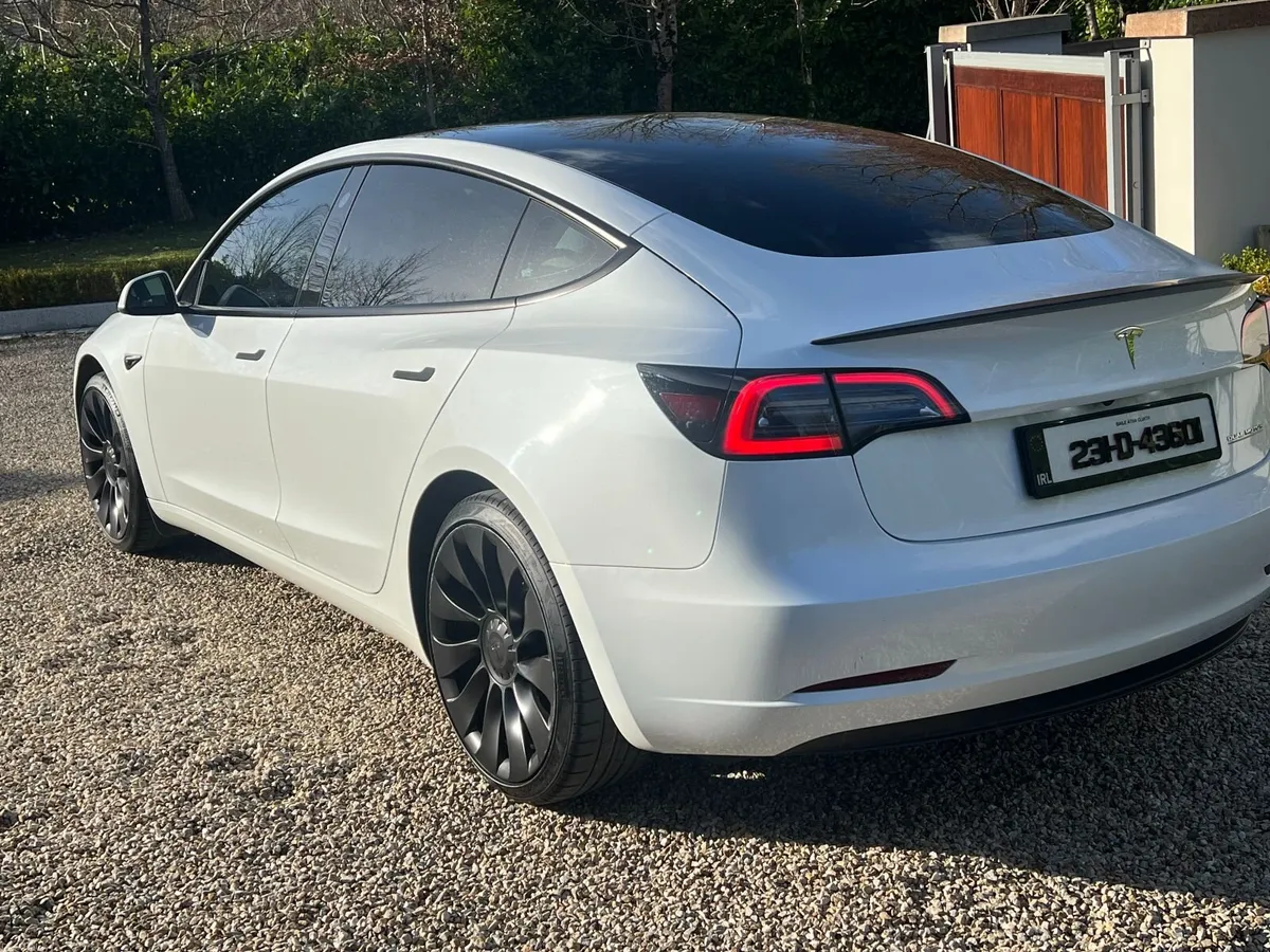 Tesla Model 3 Performance - Image 2