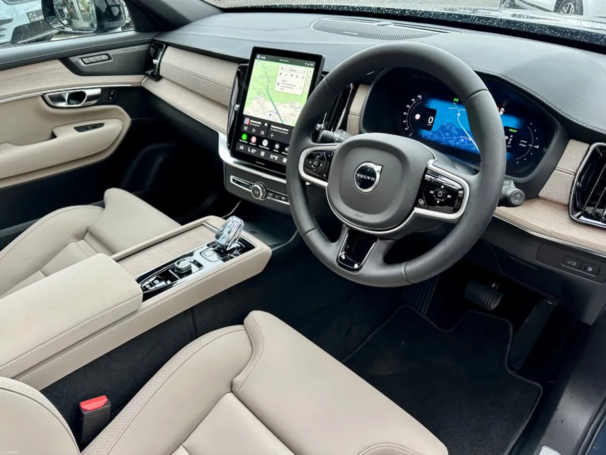 Volvo XC90 + T8 PHEV AWD AUTO PLUS - Image 3