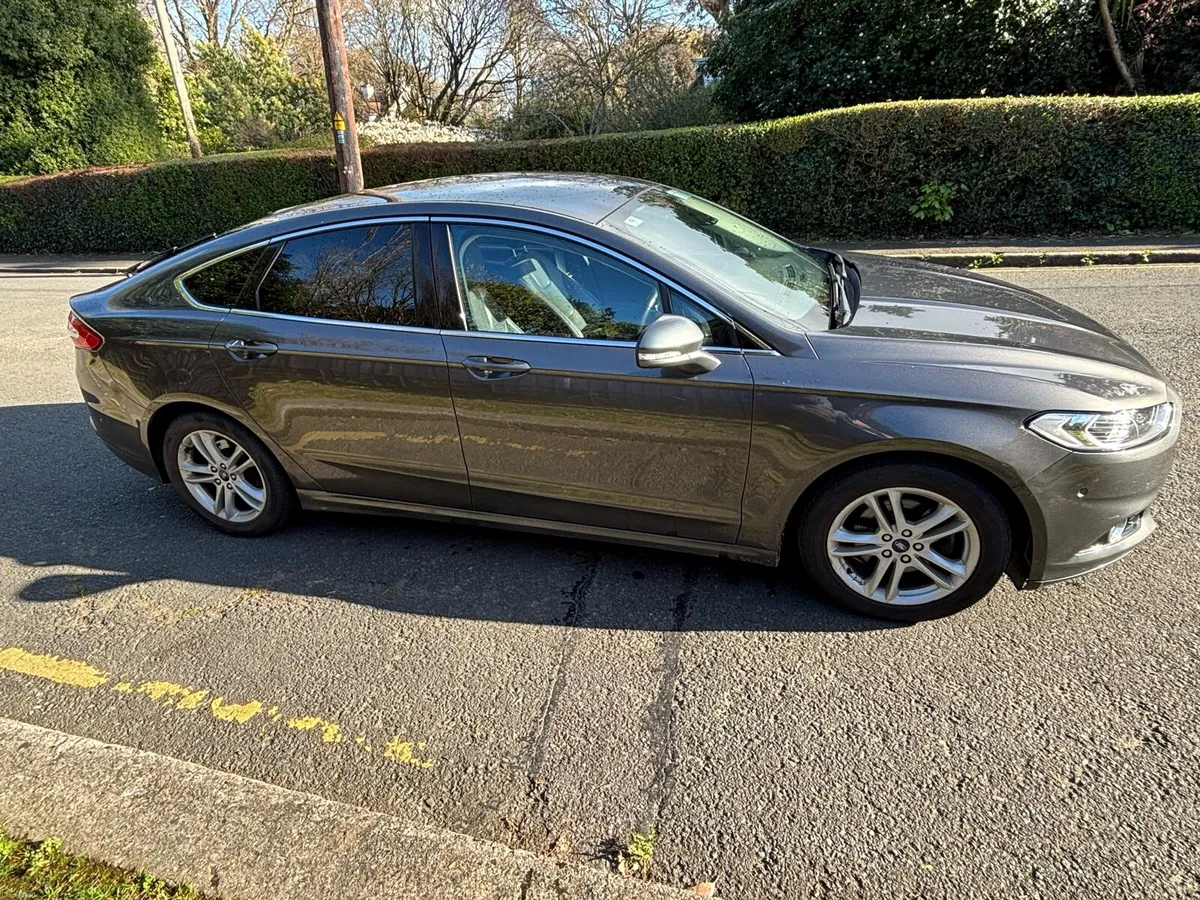 181 Ford Mondeo Titanium - Image 2