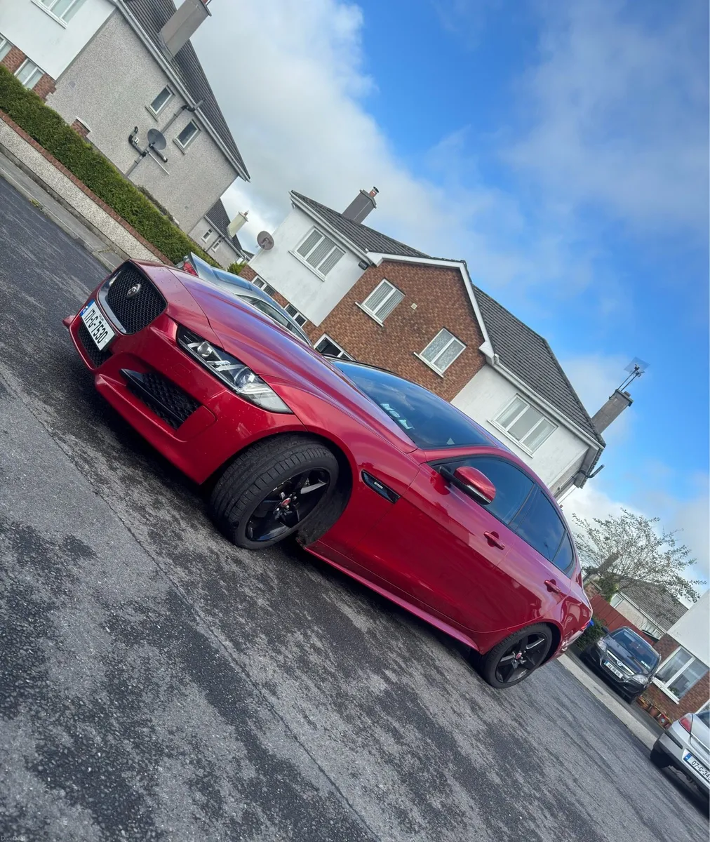 Jaguar Xe R-Sport - Image 2