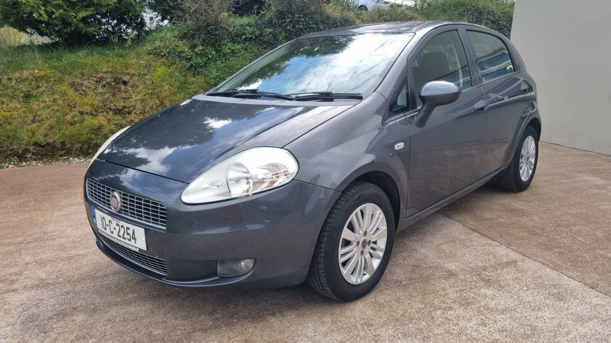 10 FIAT PUNTO PETROL NCT 02/27 TAX 04/26 - Image 1
