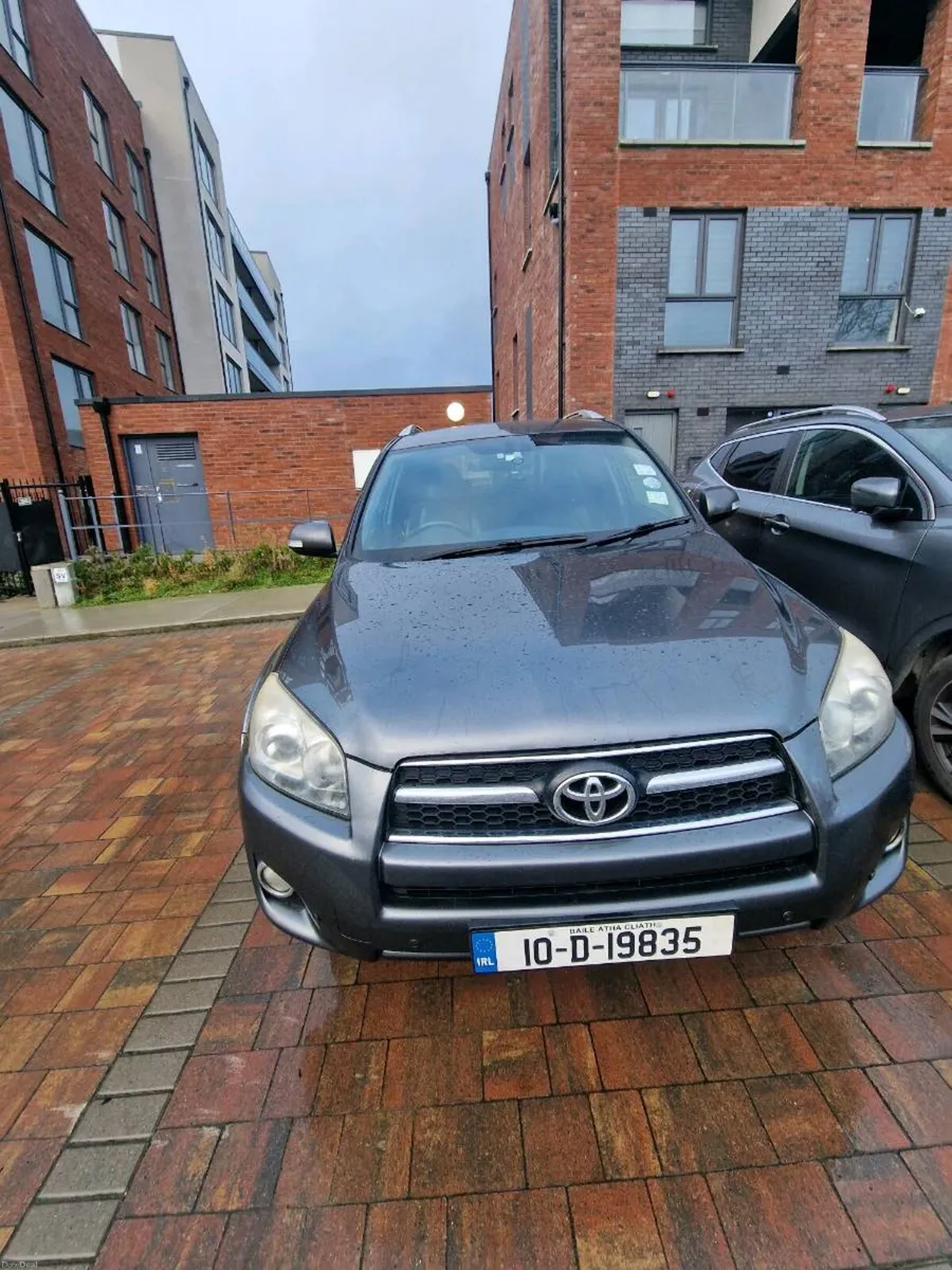 TOYOTA RAV4 2010 AUTOMATIC - Image 1
