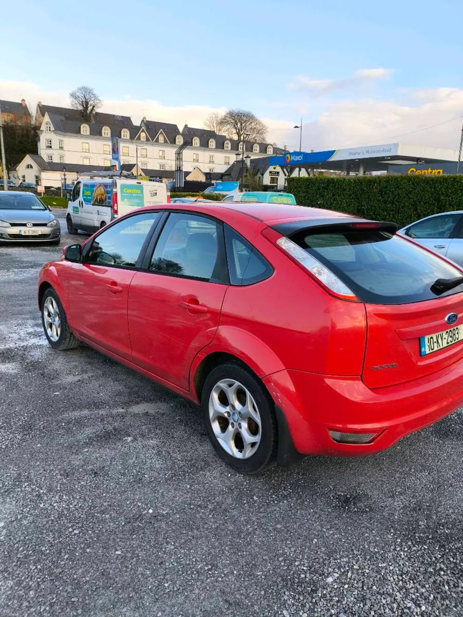 Ford Focus 2010 - Image 4