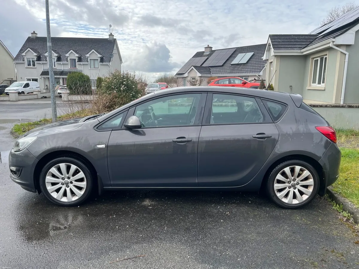 Opel Astra J 2013 - Image 4