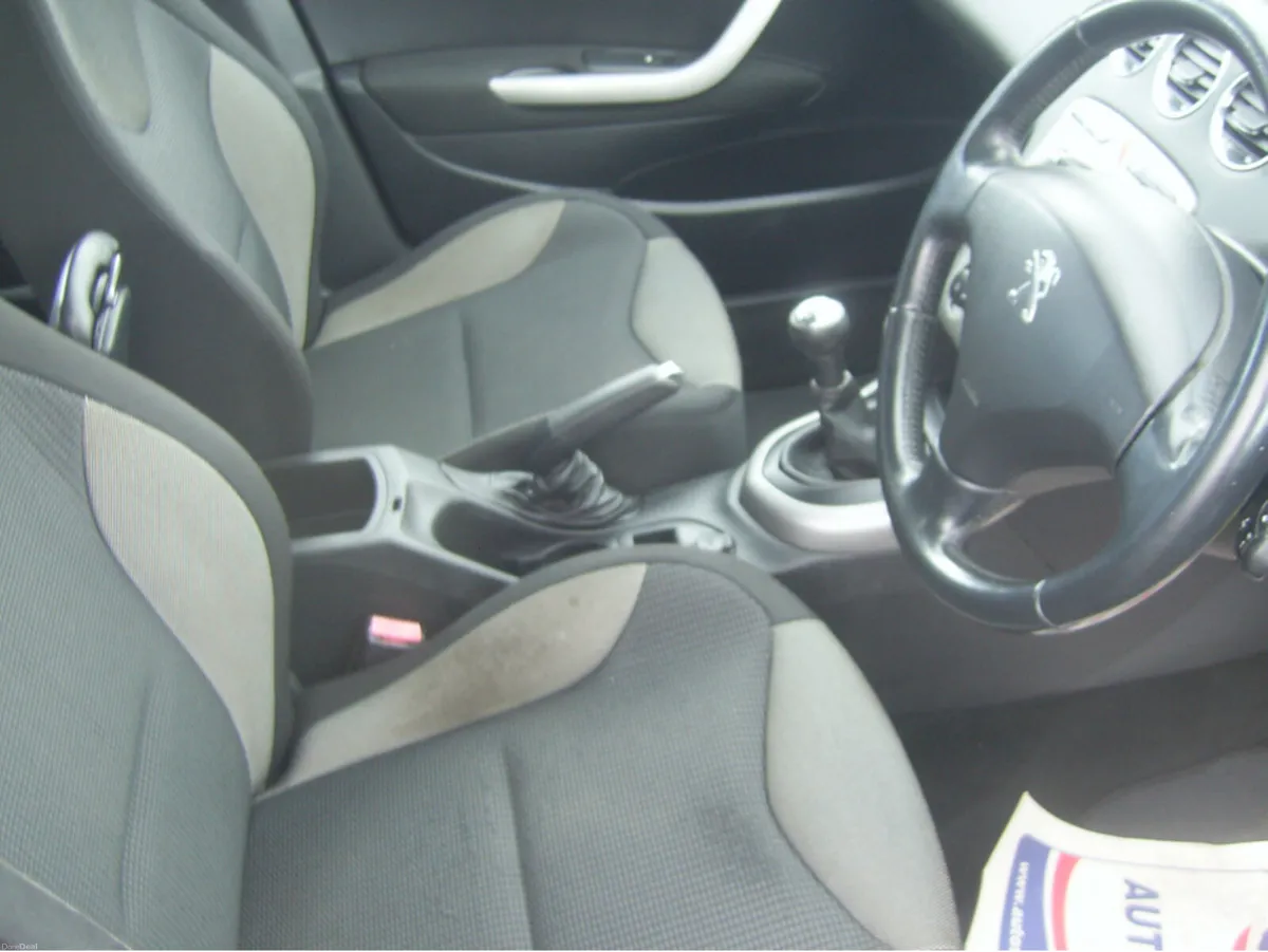 Peugeot 308 1.6 HDI ACTIVE 92BHP 5DR - Image 4