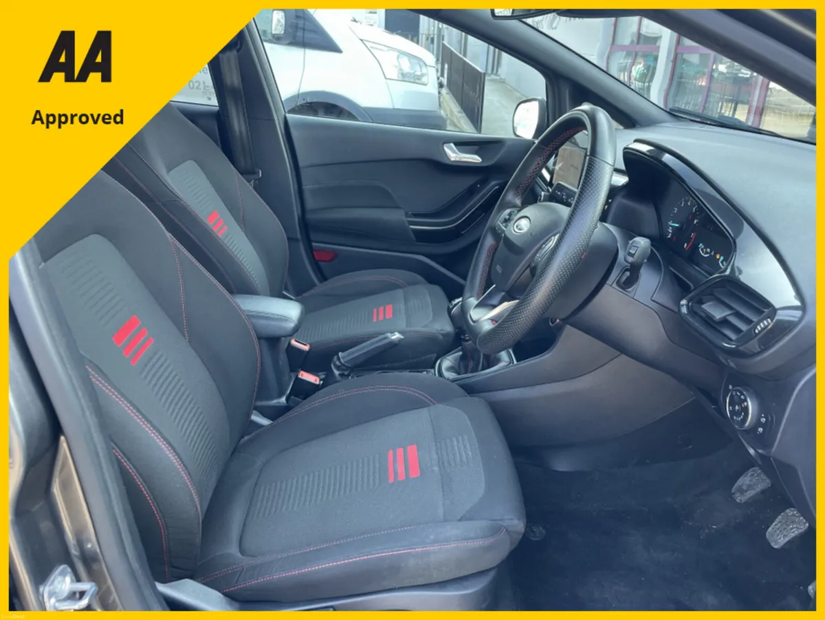 Ford Fiesta ST-LINE TURBO MHEV - Image 3