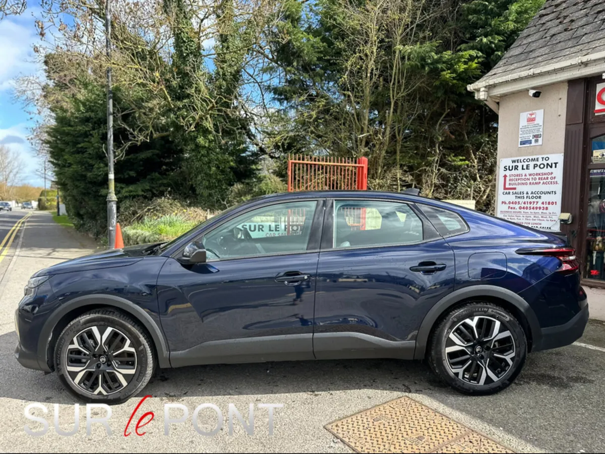 Citroen C4 X PLUS 54KWH 156HP MY52 4DR - Image 4