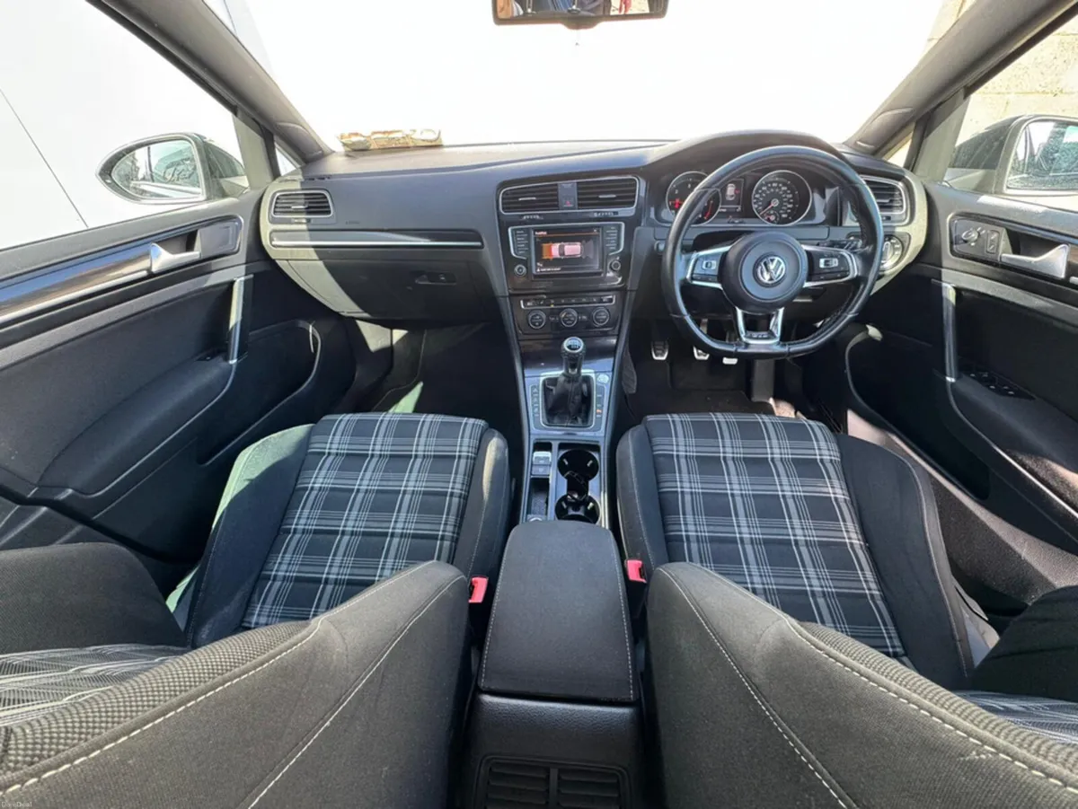 Volkswagen Golf 2.0 TDI GTD BLUEMOTION 184PS 5DR - Image 5