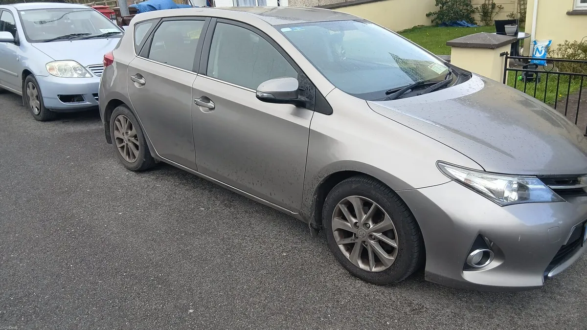 Toyota auris - Image 2