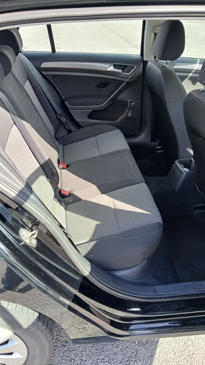 Volkswagen Golf 2014 - Image 2