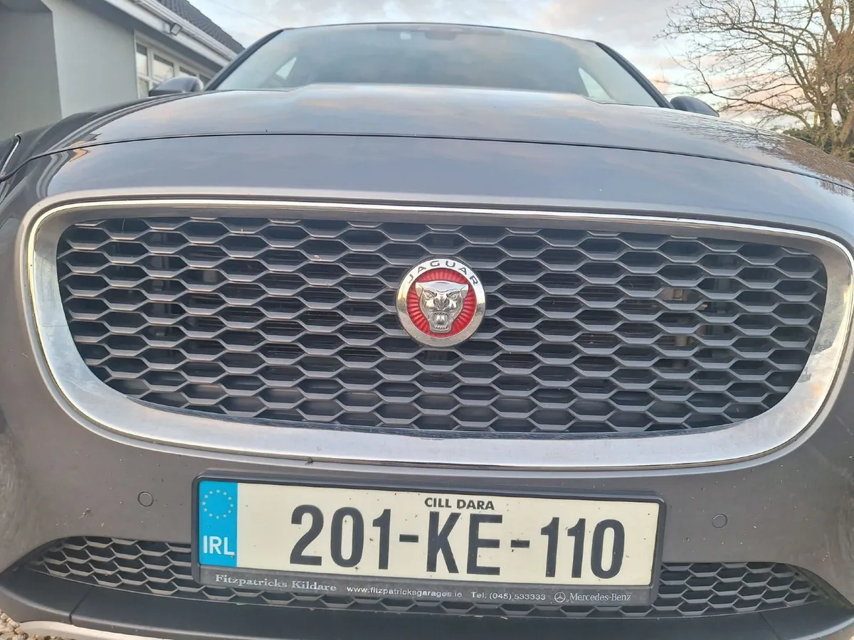 2020 Jaguar E-Pace - Image 2