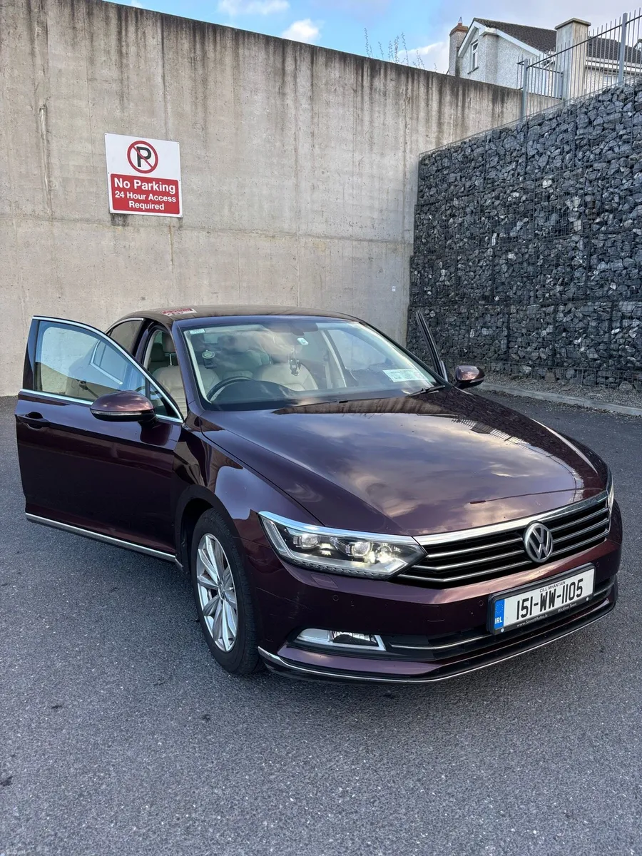 Volkswagen Passat - Image 1