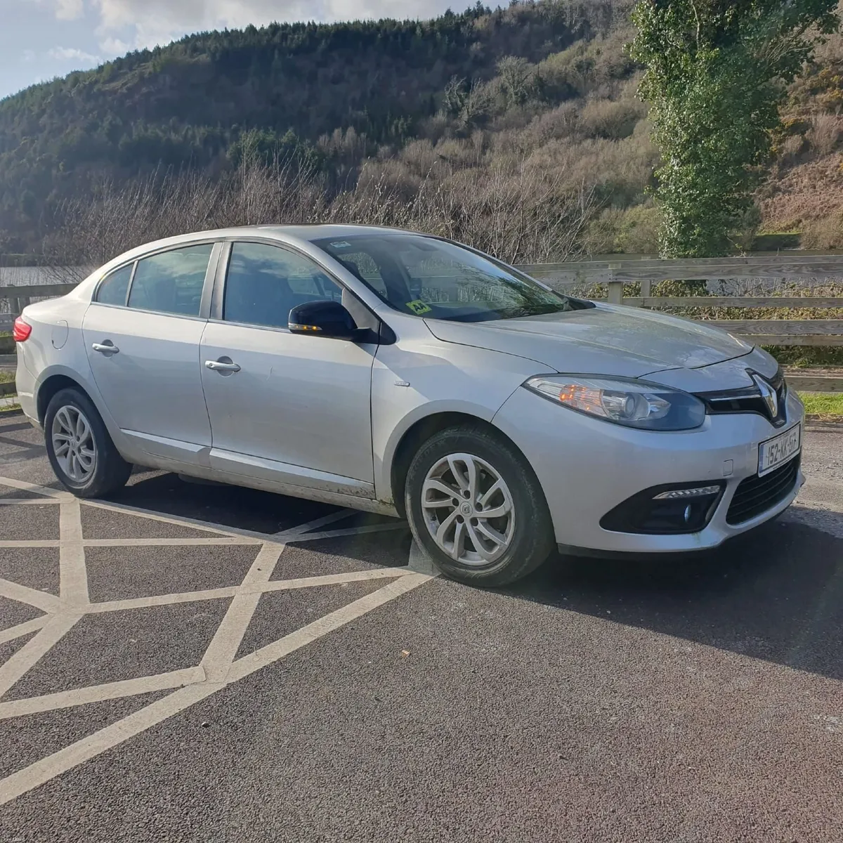 Renault Fluence – Low Miles – Sunroof & Bluetooth - Image 1