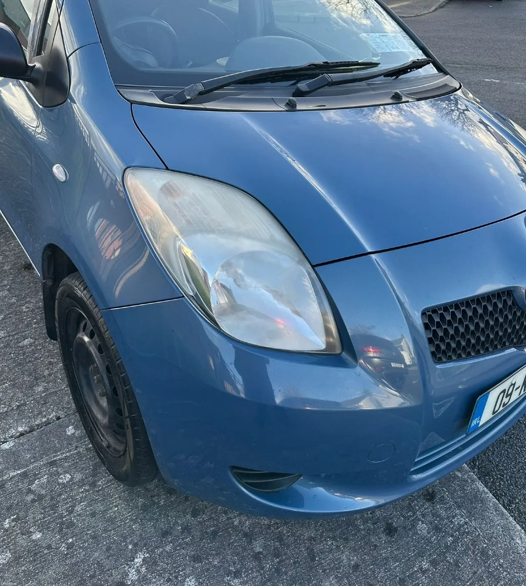 Toyota Yaris 2009 - Image 1