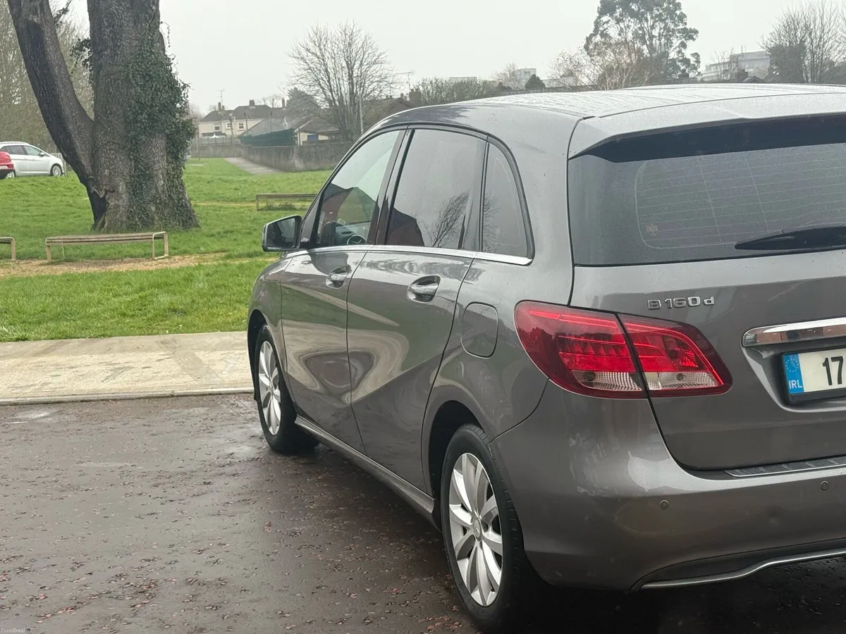 2017 mercedes B - Image 4