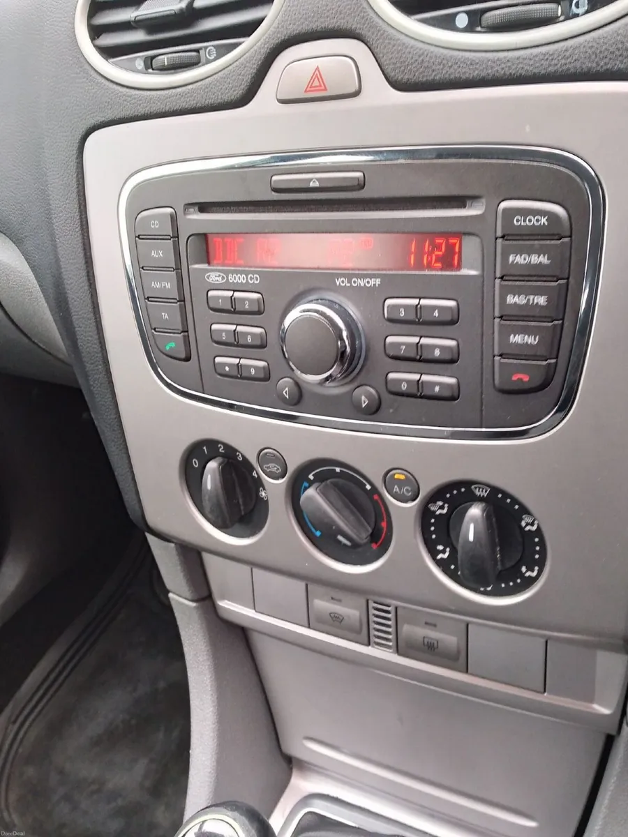 Ford Focus 2011 good condition - Image 3