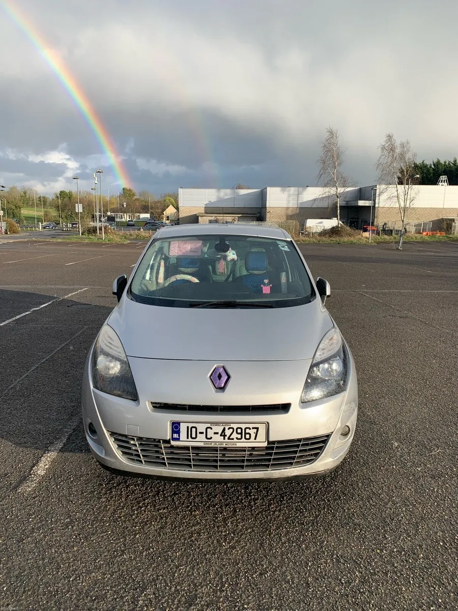 Renault Grand Scenic - Image 2