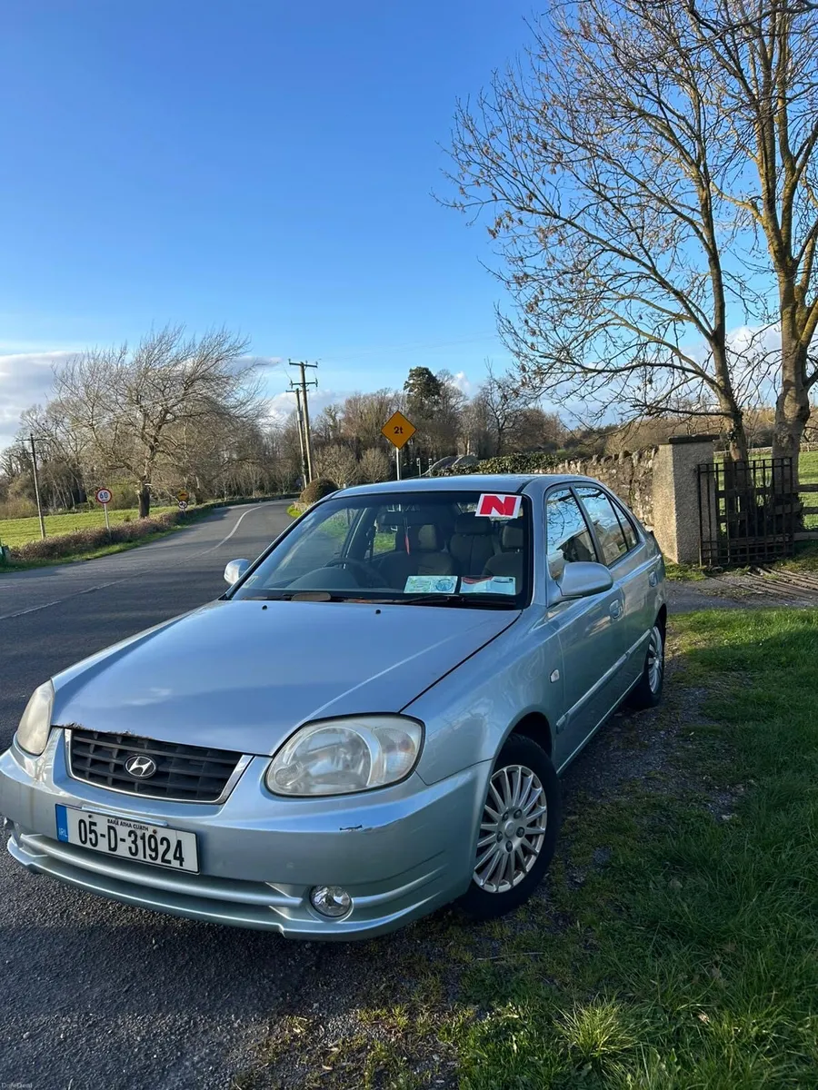 2005 Hyundai accent automatic - Image 1