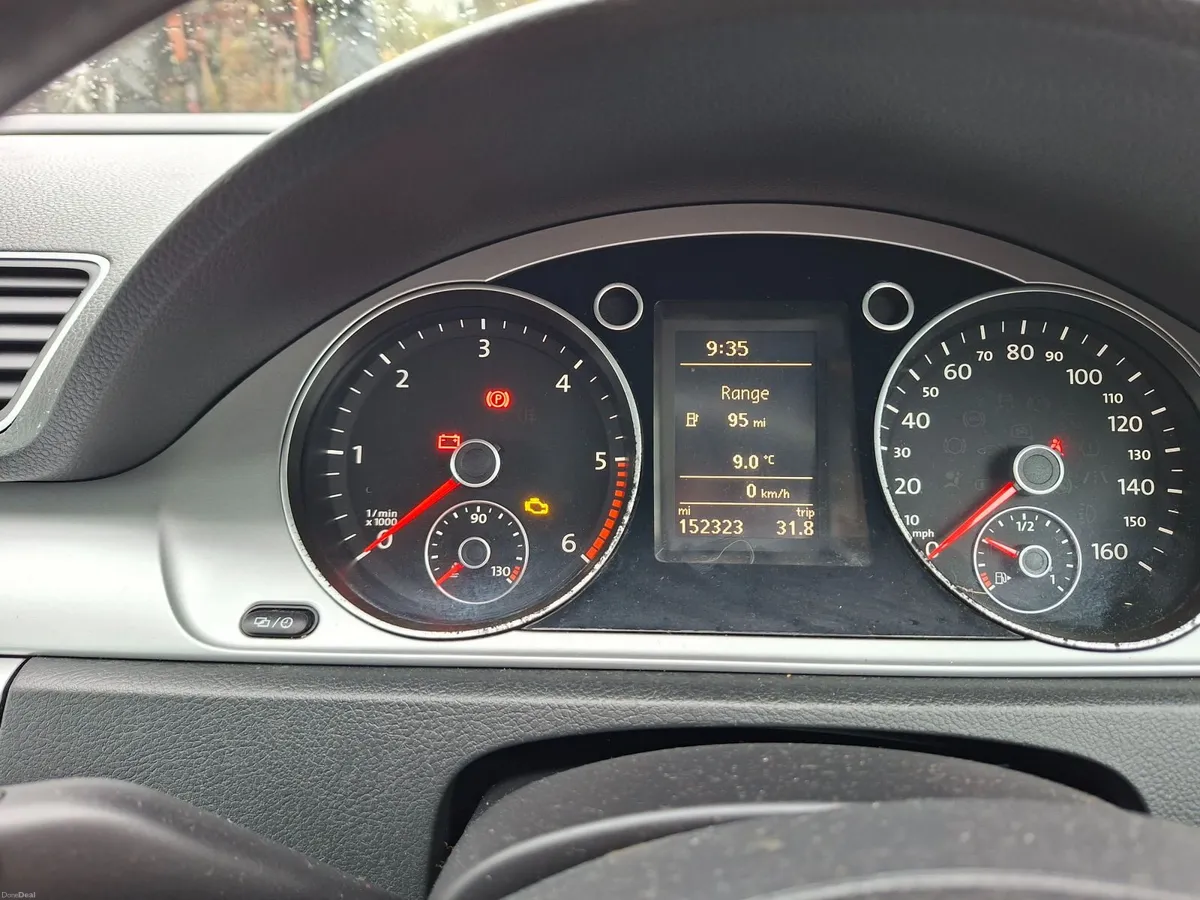 Volkswagen Passat 2012 - Image 4