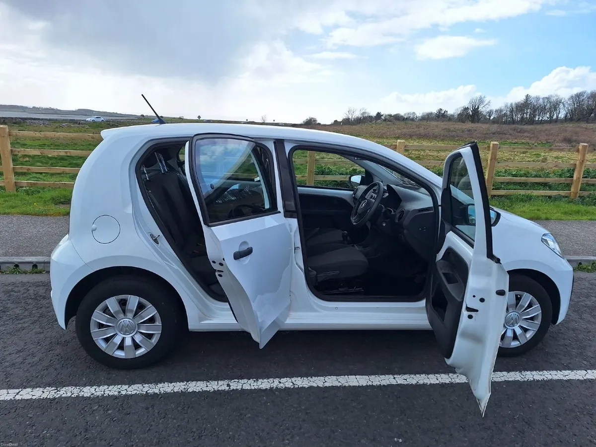 Volkswagen up! 2017 - Image 3