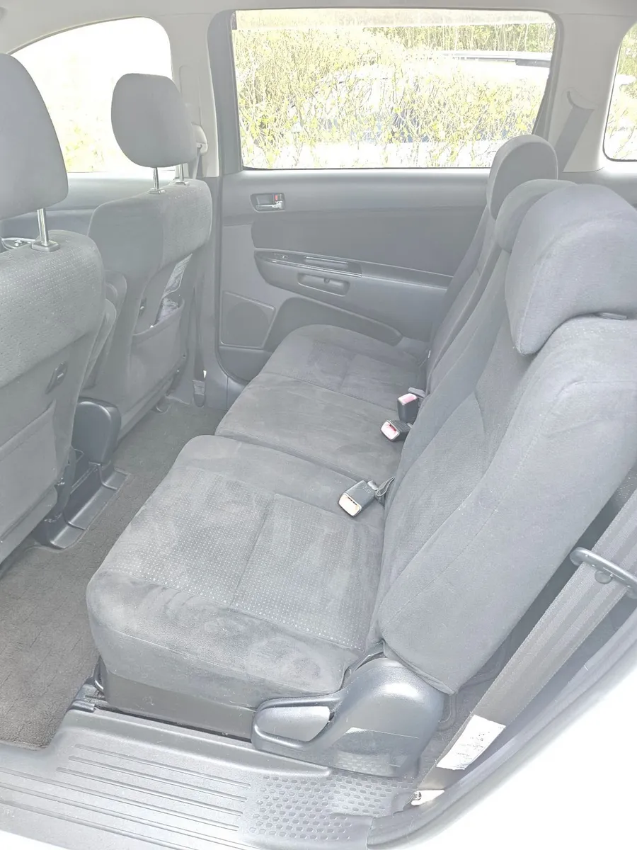 Toyota Wish 2006 Automatic - Image 2