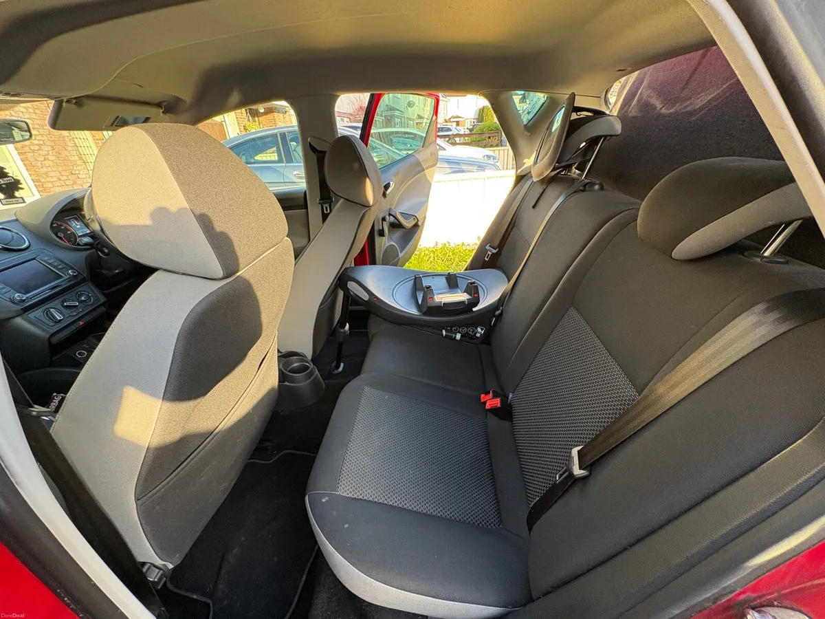 SEAT Ibiza 2016 - Image 2