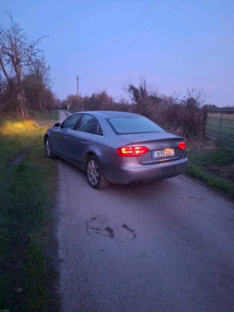 2011 audi a4 - Image 3