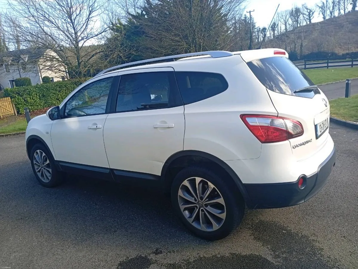 2013 Nissan Qashqai+2 - Image 2