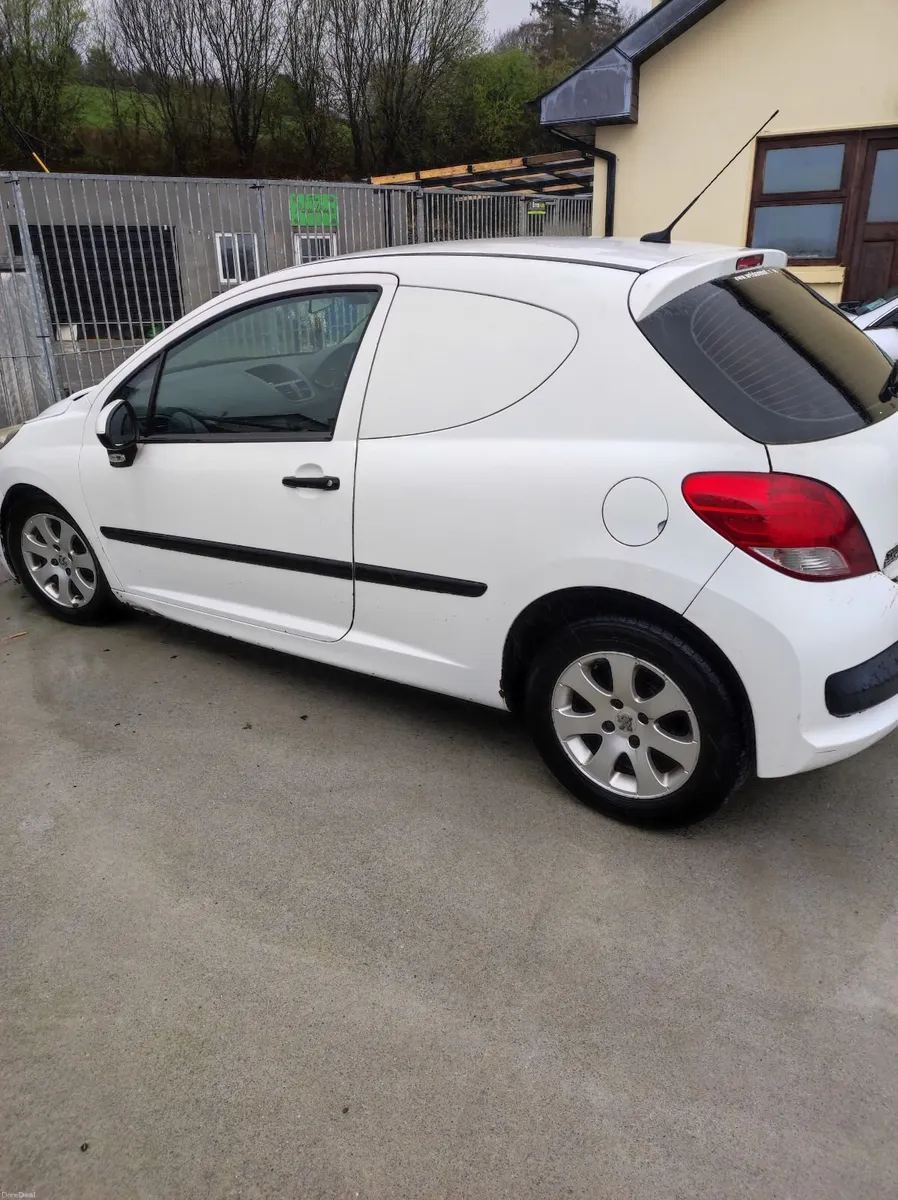 Peugeot 207 2010 - Image 3