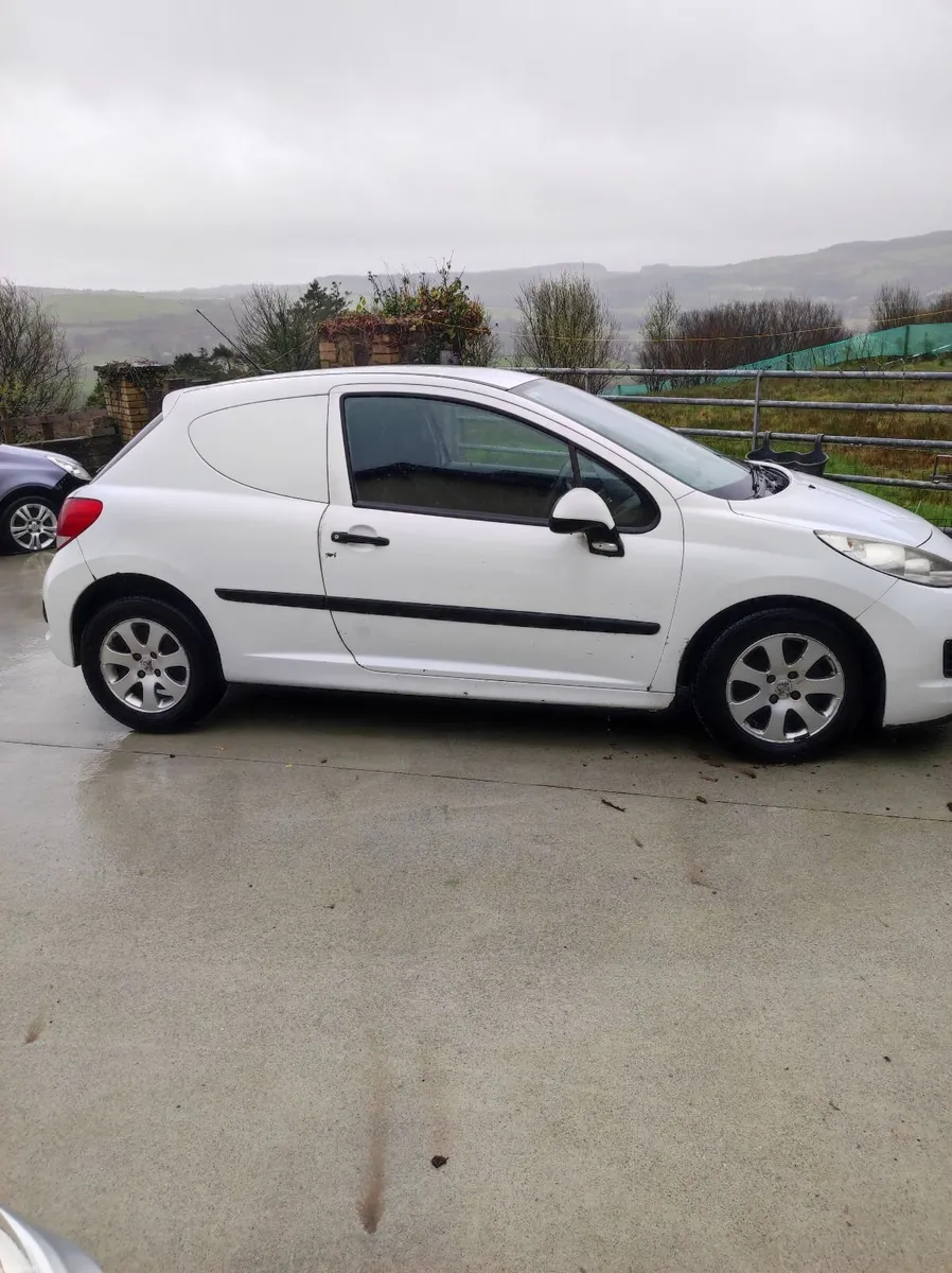Peugeot 207 2010 - Image 4