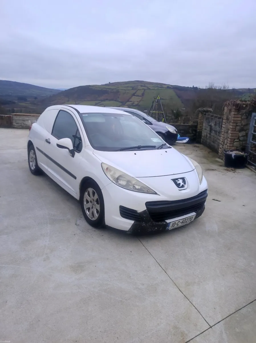 Peugeot 207 2010 - Image 2