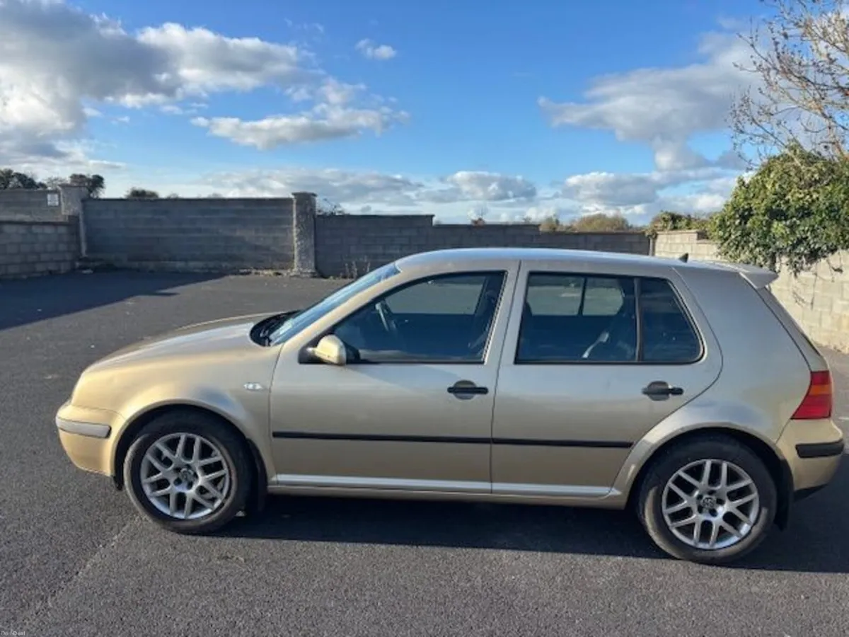 Volkswagen Golf 2003 - Image 2