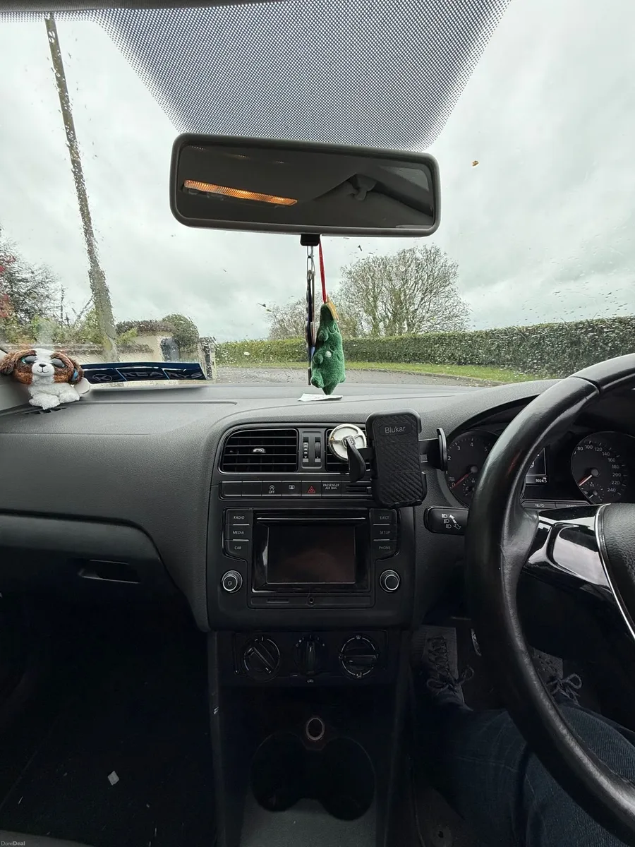 Volkswagen Polo 2015 - Image 4