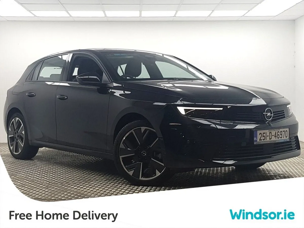 Opel Astra Electric SC Premium 54kWh - Image 1