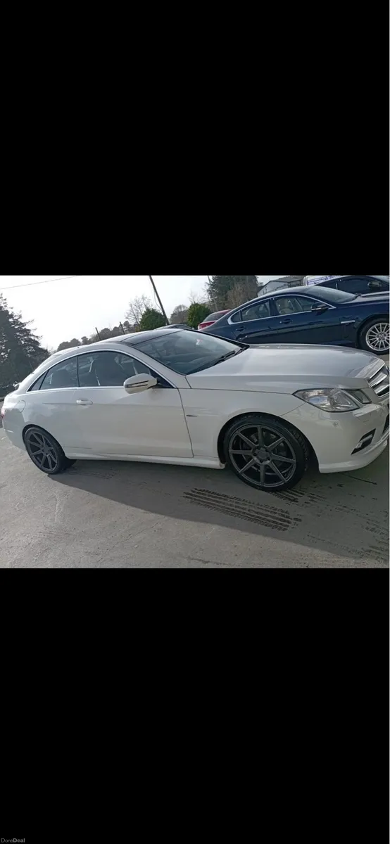 Mercedes Benz E250 coupe - Image 3