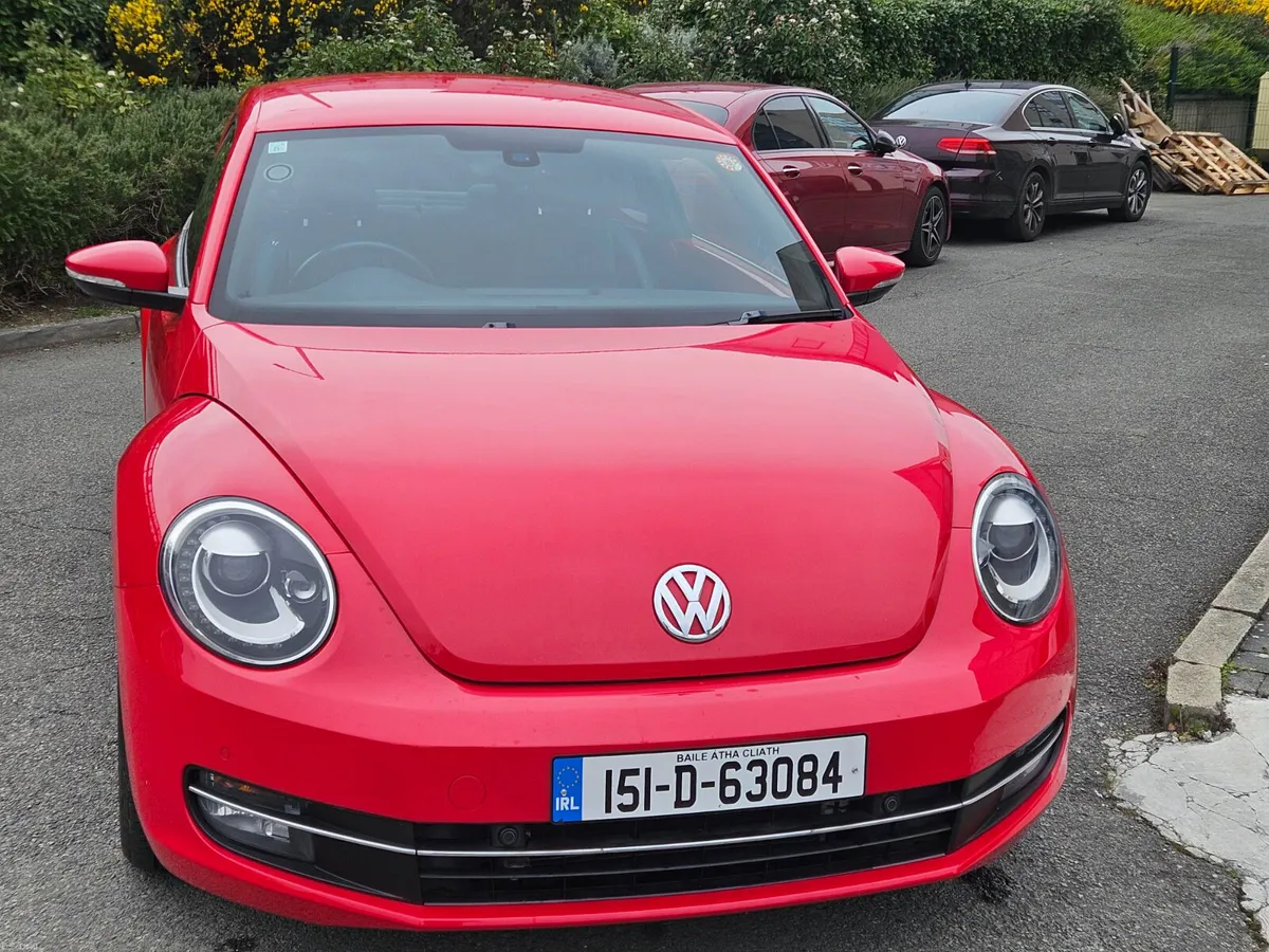 VOLKSWAGEN BEETLE AUTOMATIC C/W  REVERSE CAMERA - Image 1