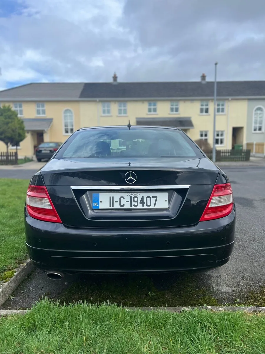 Mercedes-Benz W204 C220 - Image 3