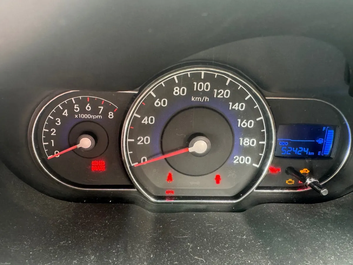 Hyundai i10 2012 - Image 2