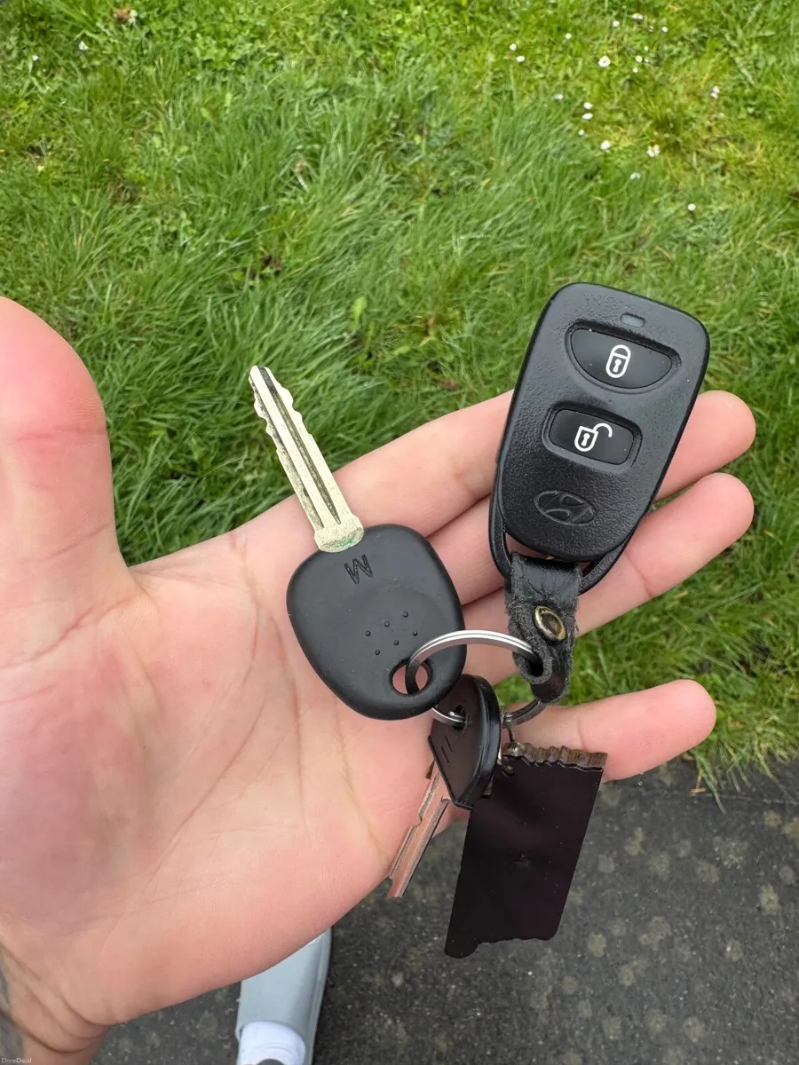 Hyundai i10 2012 - Image 1