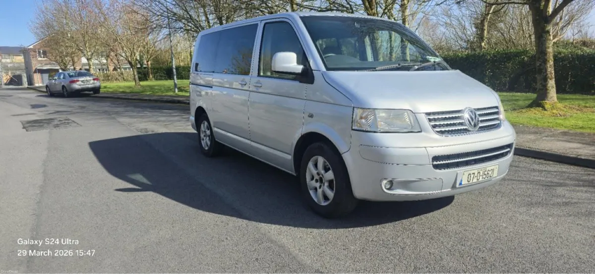 VOLKSWAGEN CARAVELLE T5 8 SEATER MINI BUS - Image 1