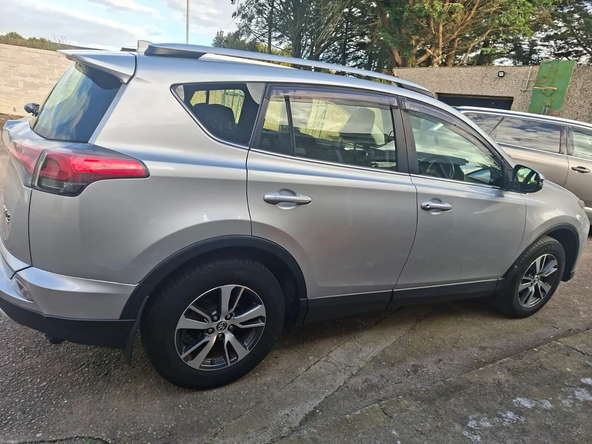 Toyota Rav4 Luna sport - Image 2