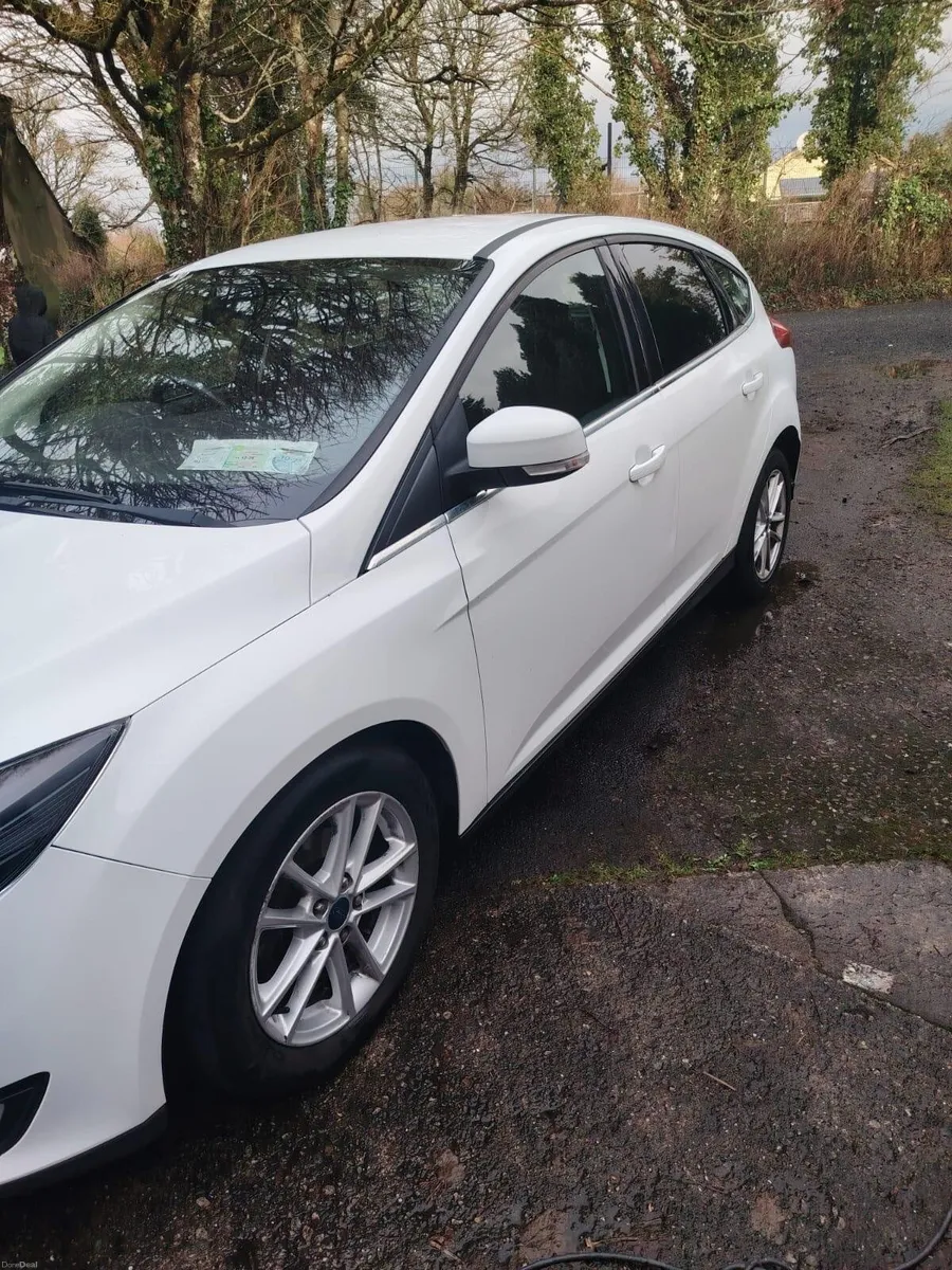 Ford Focus 2015 - Image 2