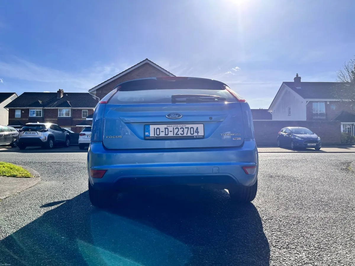 Ford Focus 2010 - Image 4