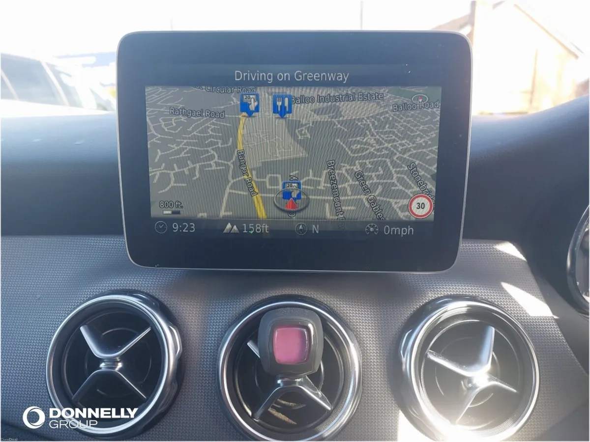 Mercedes-Benz GLA Class Gla Hatchback Urban Editio - Image 3