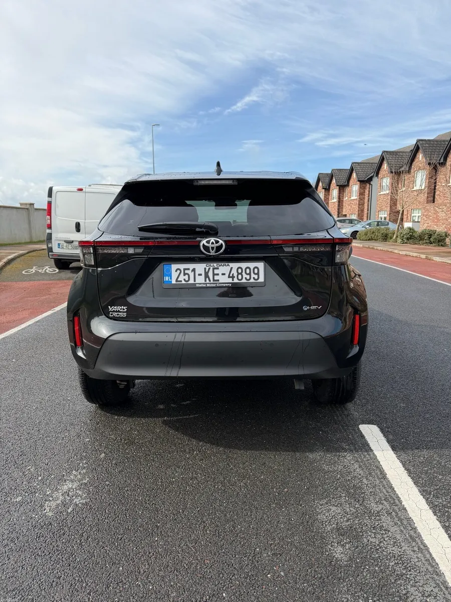 251 Toyota Yaris Cross Hybrid *Mega Spec* - Image 4