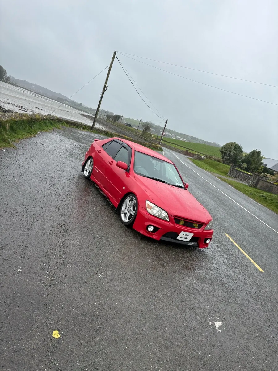 Toyota altezza - Image 3